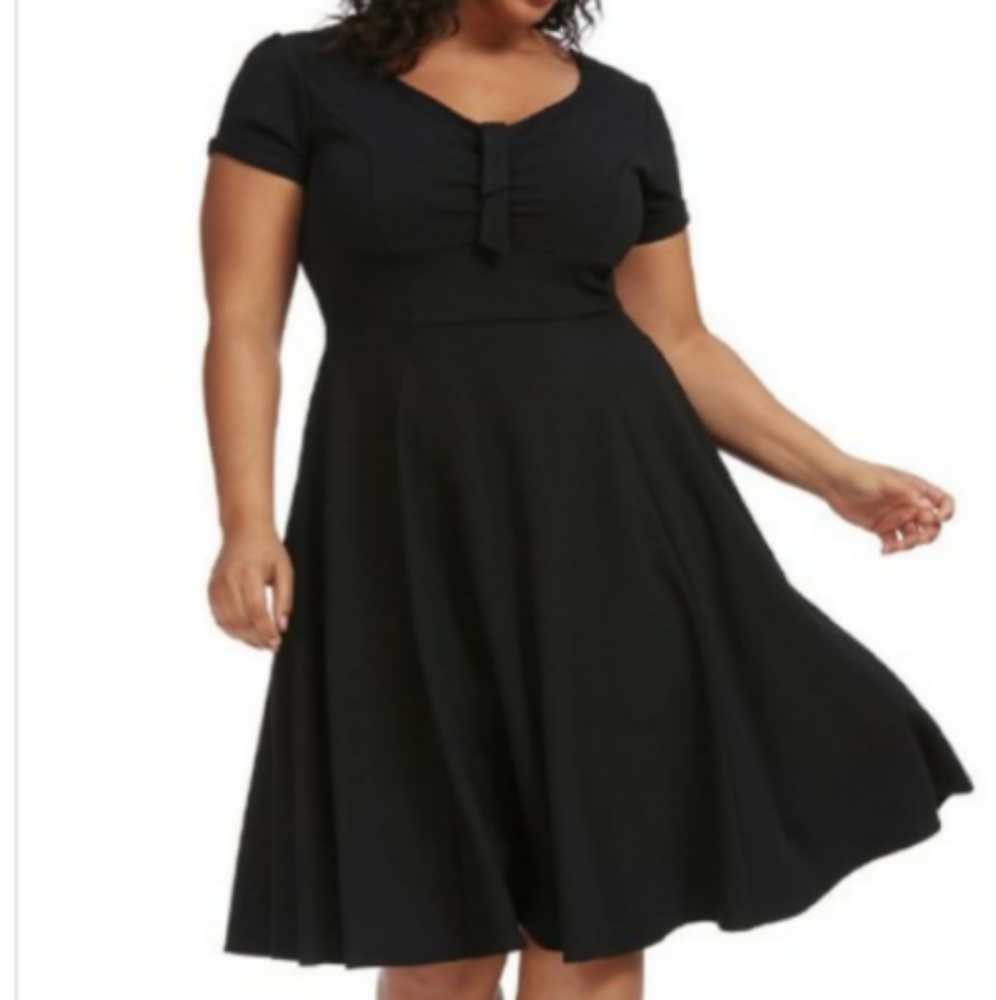 NWT  3X/4X black fit flare skater dress